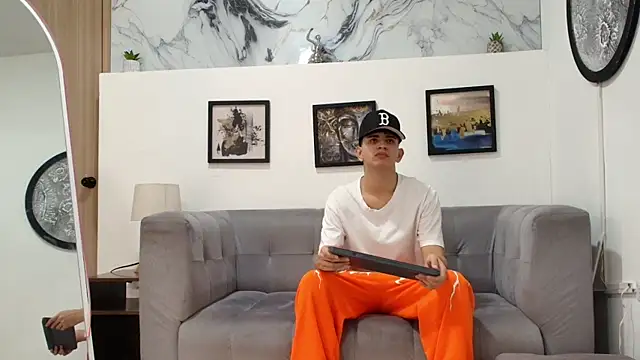 TWINKS FRIENDS online show from March 2026 01:18:01 PM