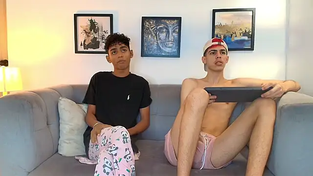 TWINKS FRIENDS online show from May 2026 01:32:01 PM