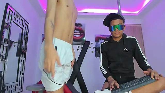 TWINKS FRIENDS online show from September 2025 07:25:01 AM