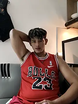 Hiroshi Shen online show from December 2025 11:16:02 PM