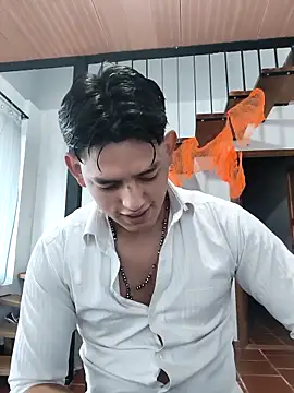 Snapshot of Hiroshi_Shen chatting on November 2025 11:26:01 AM Hiroshi Shen online show from November 2025 11:26:01 AM