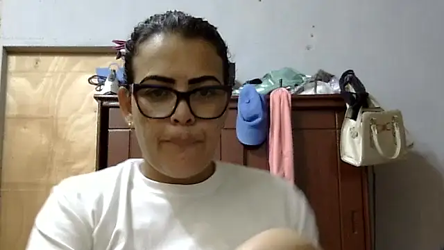 Snapshot of Oceanosexxx chatting on October 2025 09:45:01 PM Oceanosexxx online show from October 2025 09:45:01 PM