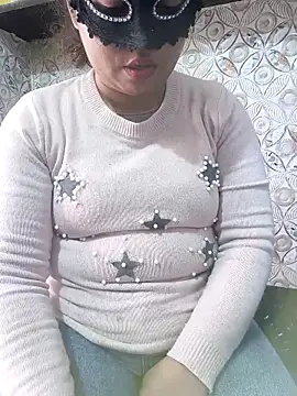 Iampriyaaa15 online show from December 2025 05:45:01 AM