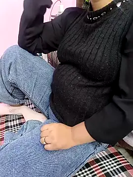 Iampriyaaa15 online show from November 2025 10:05:02 AM