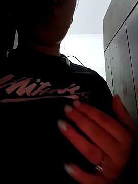 Snapshot of Iampriyaaa15 chatting on September 2025 06:18:02 PM Iampriyaaa15 online show from September 2025 06:18:02 PM