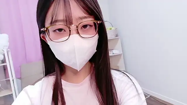 OSUSHI-CHAN online show from September 2025 07:32:02 PM