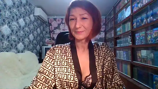 Snapshot of Pline1 chatting on December 2025 09:04:02 PM Pline1 online show from December 2025 09:04:02 PM