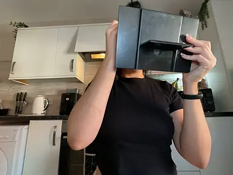 FrancescaXO online show from March 2026 08:41:02 AM