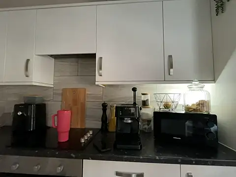 FrancescaXO online show from October 2025 08:24:02 AM