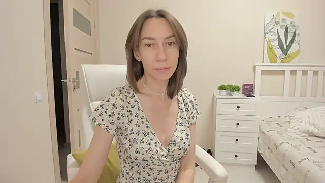 GoodGlamorGirl online show from December 2025 02:33:01 AM