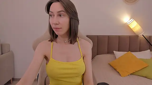 Snapshot of GoodGlamorGirl chatting on October 2025 04:14:01 AM GoodGlamorGirl online show from October 2025 04:14:01 AM