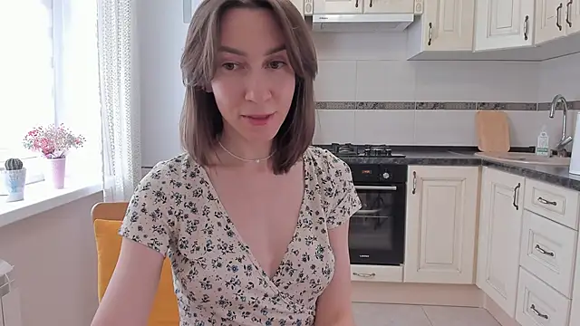 GoodGlamorGirl online show from May 2026 04:14:01 AM