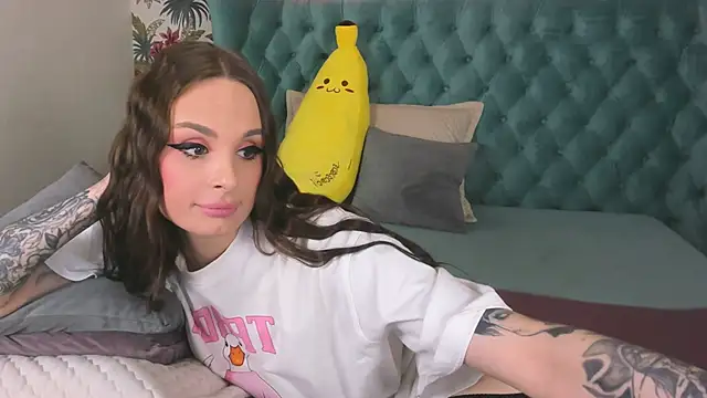 Snapshot of NaughtyLoryy chatting on November 2025 09:14:02 AM NaughtyLoryy online show from November 2025 09:14:02 AM