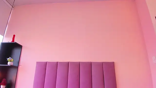 violet myerrs online show from February 2026 01:29:01 PM