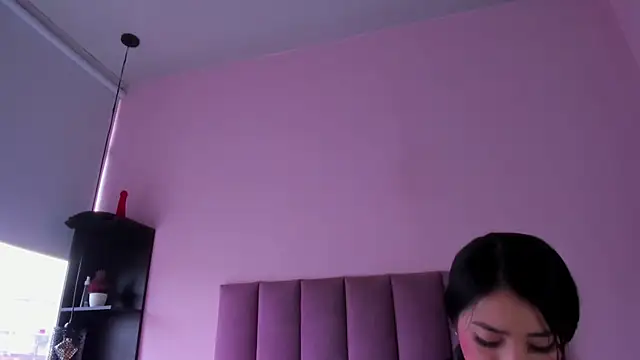 violet myerrs online show from September 2025 01:04:01 PM