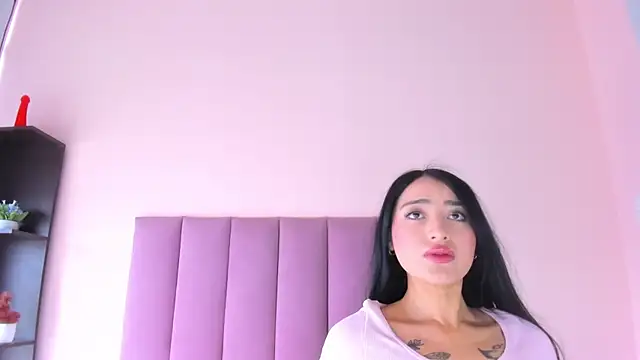 Snapshot of violet_myerrs chatting on November 2025 01:15:02 PM violet myerrs online show from November 2025 01:15:02 PM