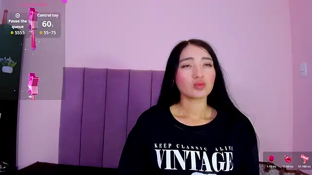 violet myerrs online show from January 2026 12:43:02 PM