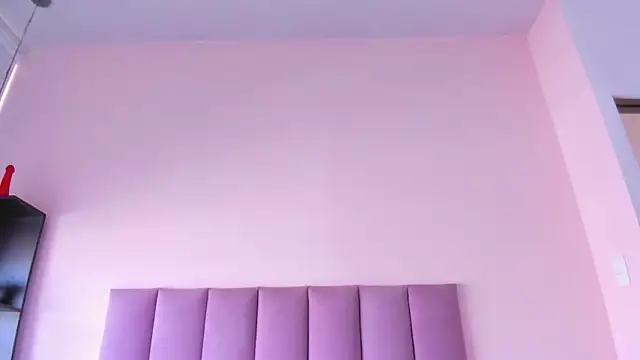 Snapshot of violet_myerrs chatting on November 2025 01:26:02 PM violet myerrs online show from November 2025 01:26:02 PM