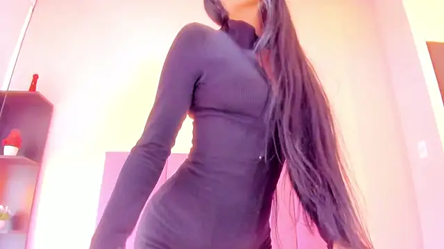 violet myerrs online show from December 2025 01:15:01 PM