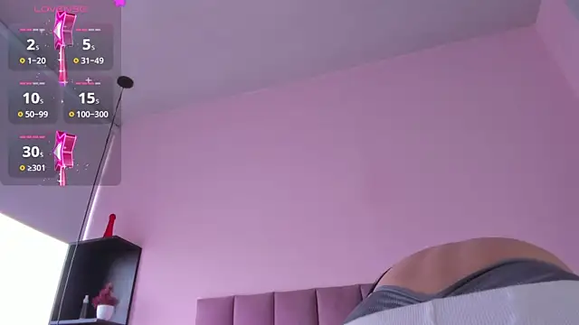 violet myerrs online show from October 2025 01:22:02 PM