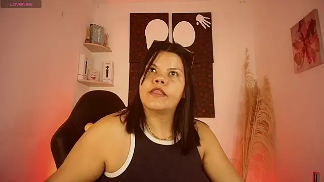 Snapshot of Iamlola_ chatting on November 2025 03:55:02 AM Iamlola online show from November 2025 03:55:02 AM