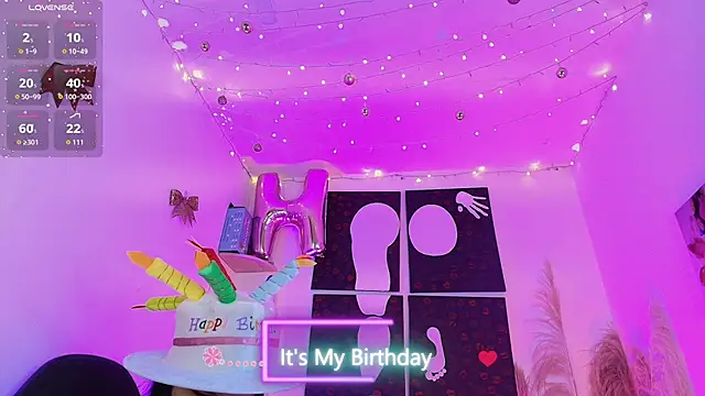 Iamlola  online show from December 2025 04:10:02 PM