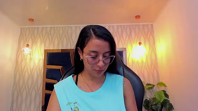 zoe martins  online show from February 2026 05:24:02 PM