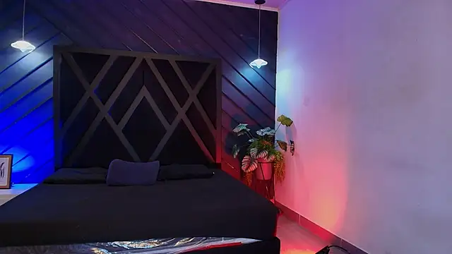 zoe martins  online show from April 2026 05:14:01 PM