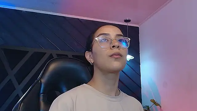 zoe martins  online show from March 2026 05:29:01 PM