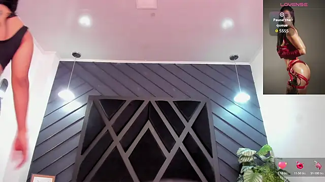 zoe martins  online show from November 2025 05:46:01 PM