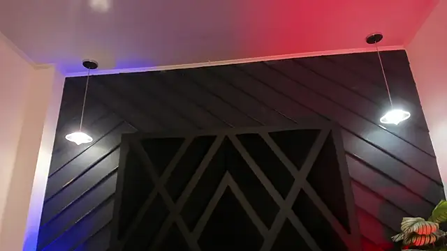 zoe martins  online show from December 2025 05:24:02 PM