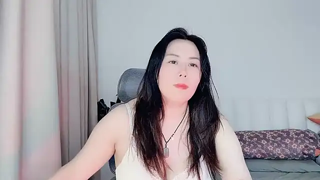 Eve5215 online show from May 2026 04:31:02 PM