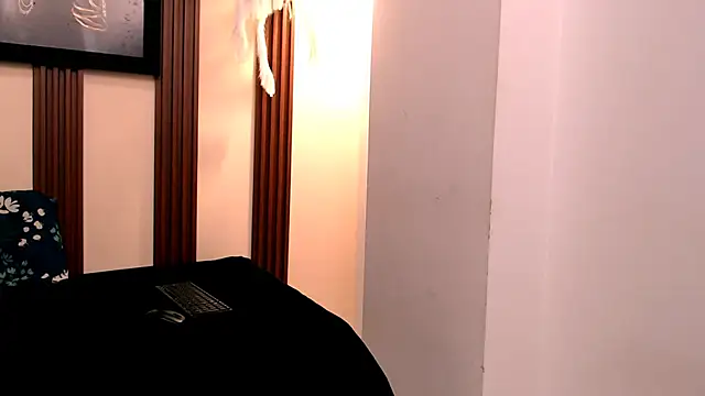 kimberly18cute online show from March 2026 12:46:01 AM