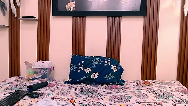 kimberly18cute online show from February 2026 01:05:02 AM