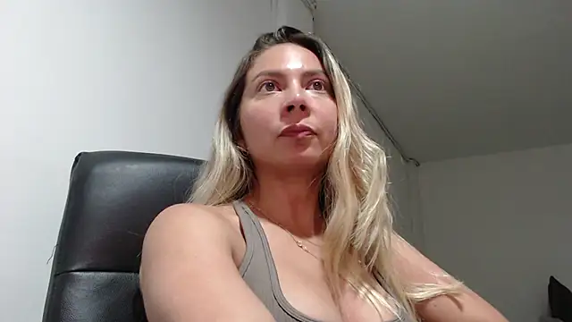 Snapshot of manelyk_17 chatting on March 2026 11:12:02 PM manelyk 17 online show from March 2026 11:12:02 PM