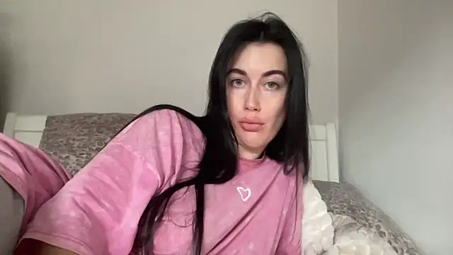 Snapshot of Talyo19 chatting on November 2025 10:52:02 AM Talyo19 online show from November 2025 10:52:02 AM