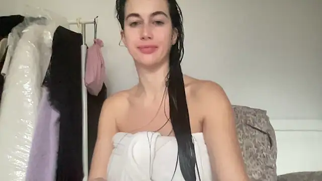 Snapshot of Talyo19 chatting on November 2025 11:20:02 AM Talyo19 online show from November 2025 11:20:02 AM