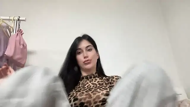 Snapshot of Talyo19 chatting on December 2025 05:12:02 PM Talyo19 online show from December 2025 05:12:02 PM