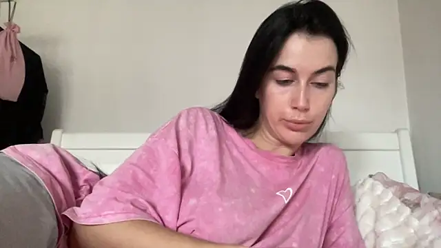 Snapshot of Talyo19 chatting on October 2025 09:19:02 AM Talyo19 online show from October 2025 09:19:02 AM