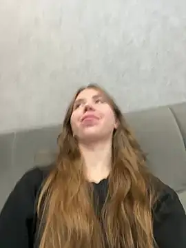 Snapshot of EvaAkins chatting on March 2026 03:13:01 PM EvaAkins online show from March 2026 03:13:01 PM