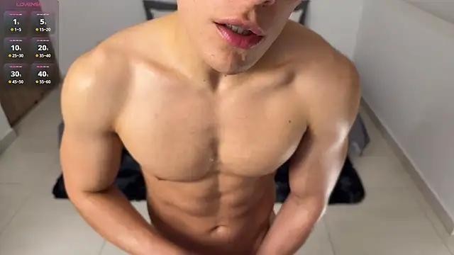 Maxx Lancaster online show from April 2026 03:02:01 PM
