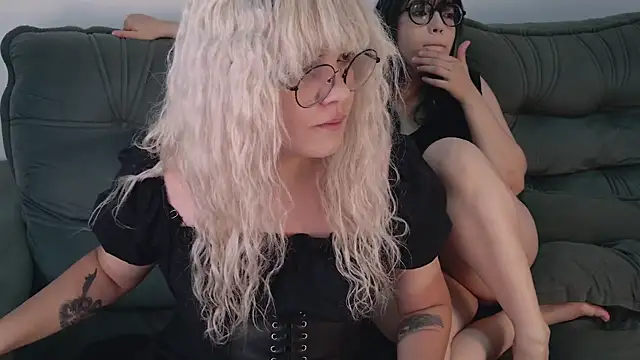 yumiandtsuki online show from March 2026 02:55:02 AM