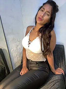 chicachocolate01 online show from January 2026 02:18:02 AM