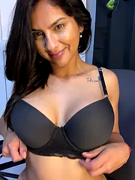 chicachocolate01 online show from November 2025 05:55:02 AM