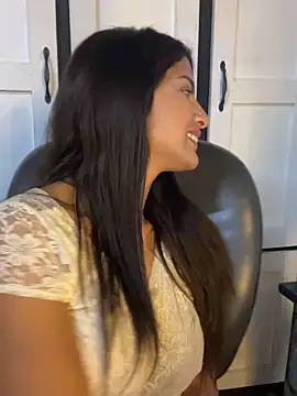 Snapshot of chicachocolate01 chatting on September 2025 11:44:01 PM chicachocolate01 online show from September 2025 11:44:01 PM