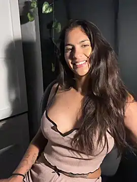 chicachocolate01 online show from January 2026 06:58:01 PM