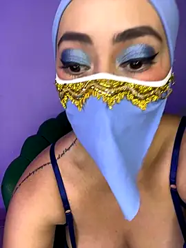 Aisha Malek online show from December 2025 08:08:02 PM