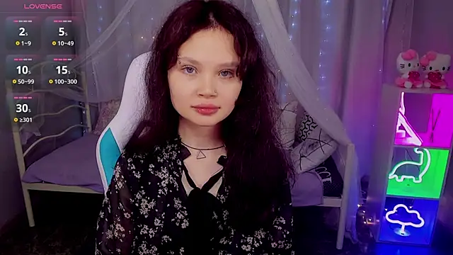 EmilyChaves online show from April 2026 06:44:01 AM