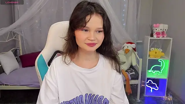 Snapshot of EmilyChaves chatting on December 2025 04:16:02 AM EmilyChaves online show from December 2025 04:16:02 AM