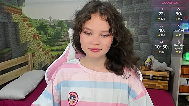 Snapshot of EmilyChaves chatting on September 2025 06:07:01 PM EmilyChaves online show from September 2025 06:07:01 PM